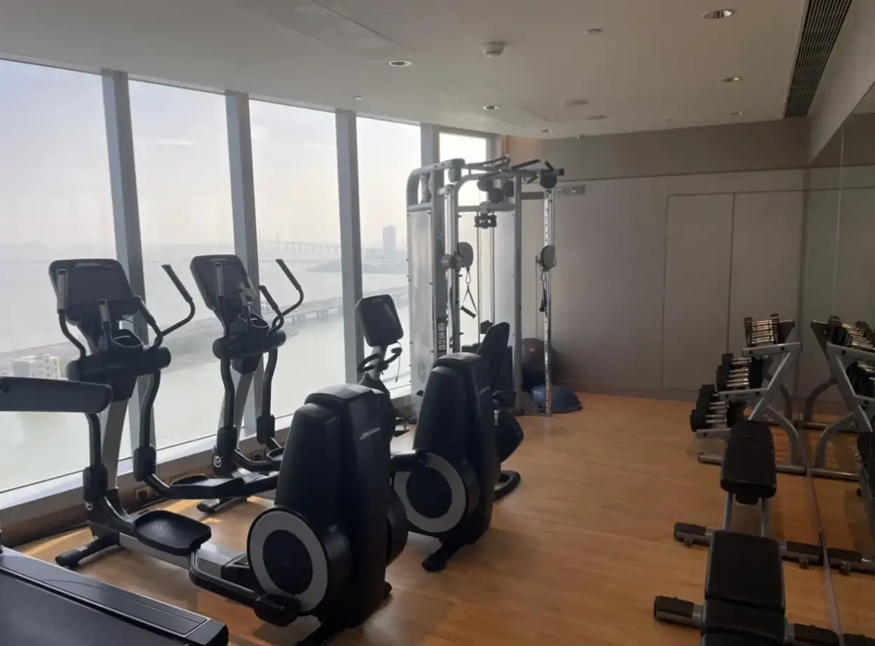 the gym at Crowne Plaza Macau is quite small