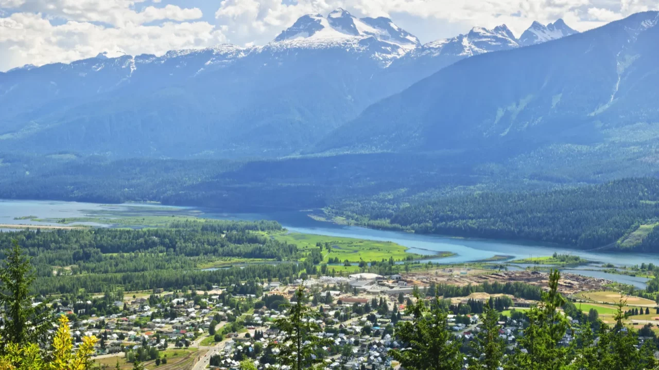 Canadian mountain towns with European-style scenery and charm
