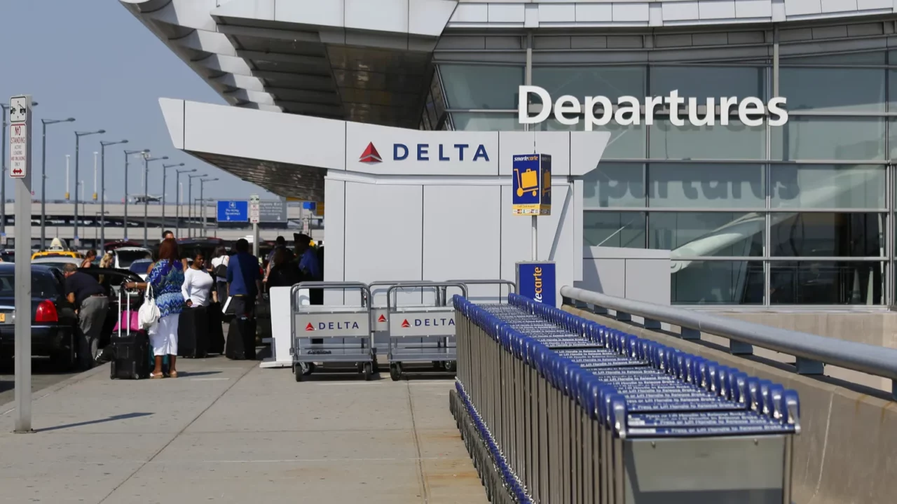 Major U.S. airlines introduce similar major updates to their loyalty programs